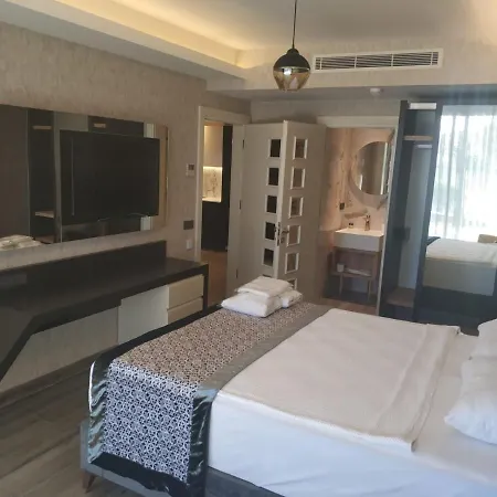 Lovely Home With Shared Pools Near Beach And City Center In Alanya Konaklı